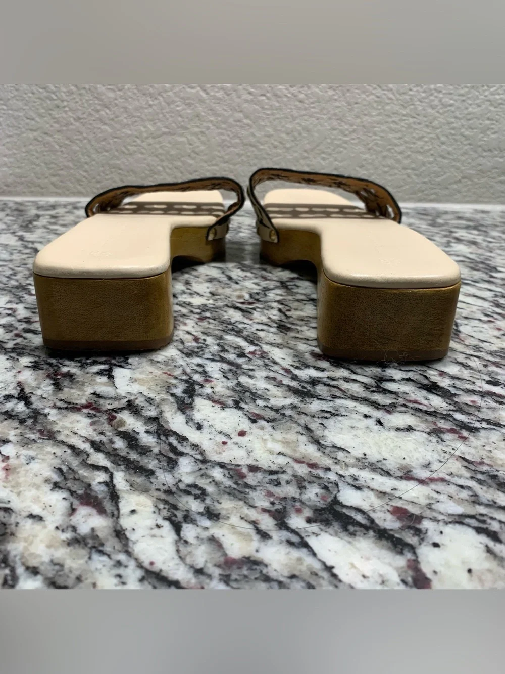 Tory Burch tory burch